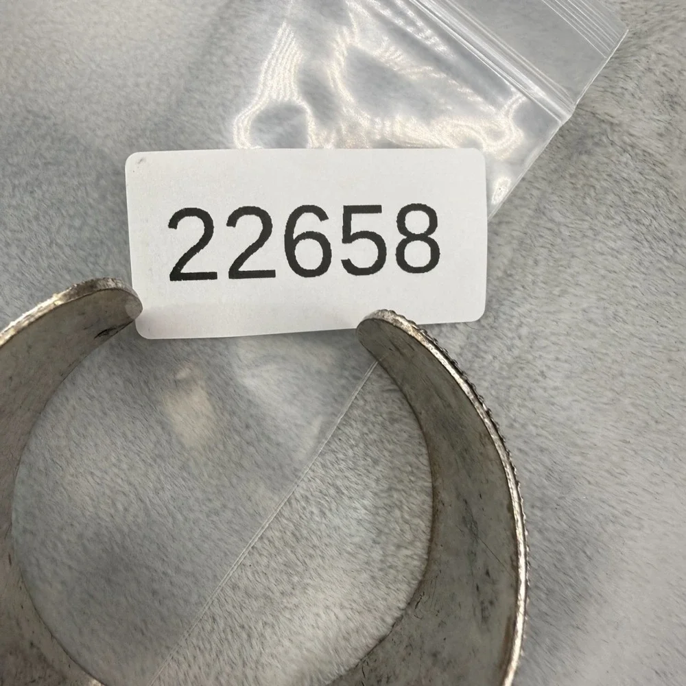 Vintage Chunky Cuff Bracelet‎ Silver Tone Embossed 7
